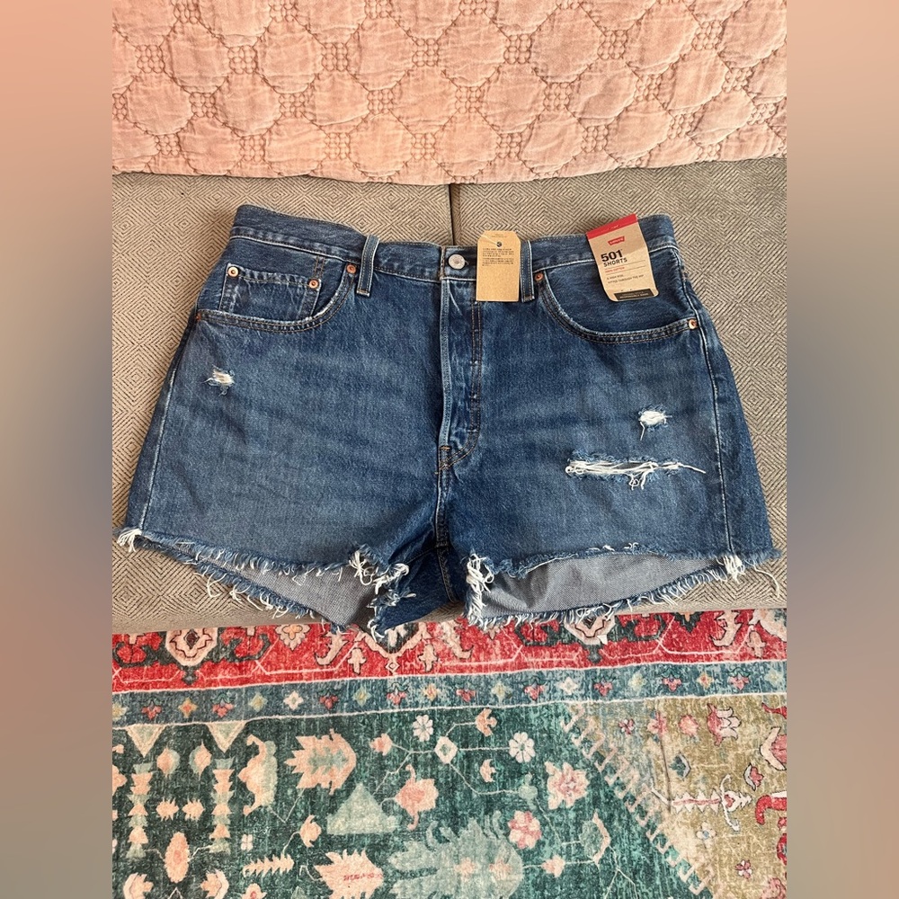 Levi’s 501 shorts size 33